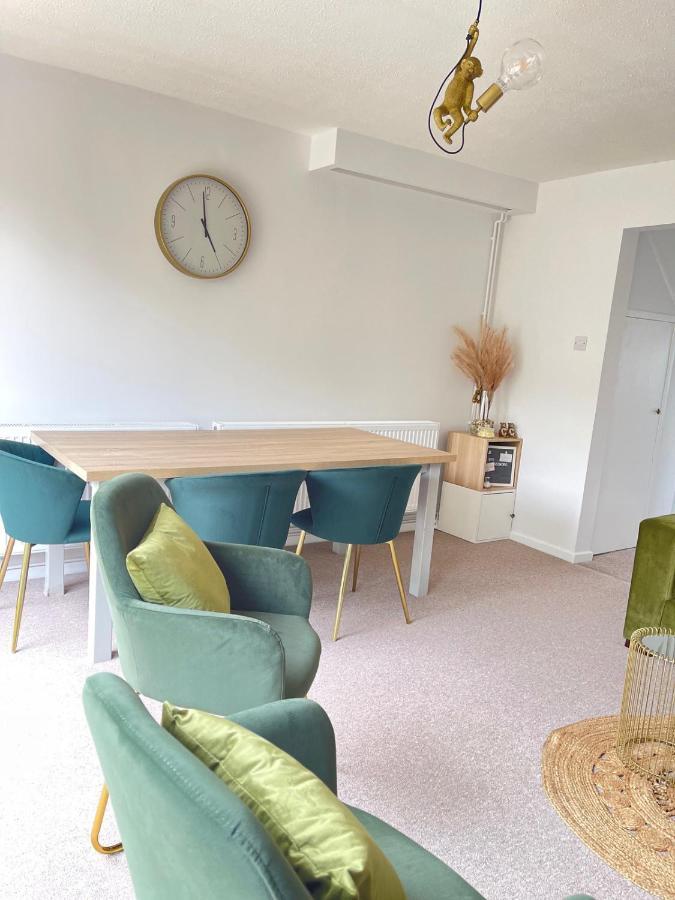 Jade's Cozy Retreat: Pet-Friendly 2-Bed with Garden Villa Cambridge  Exterior photo