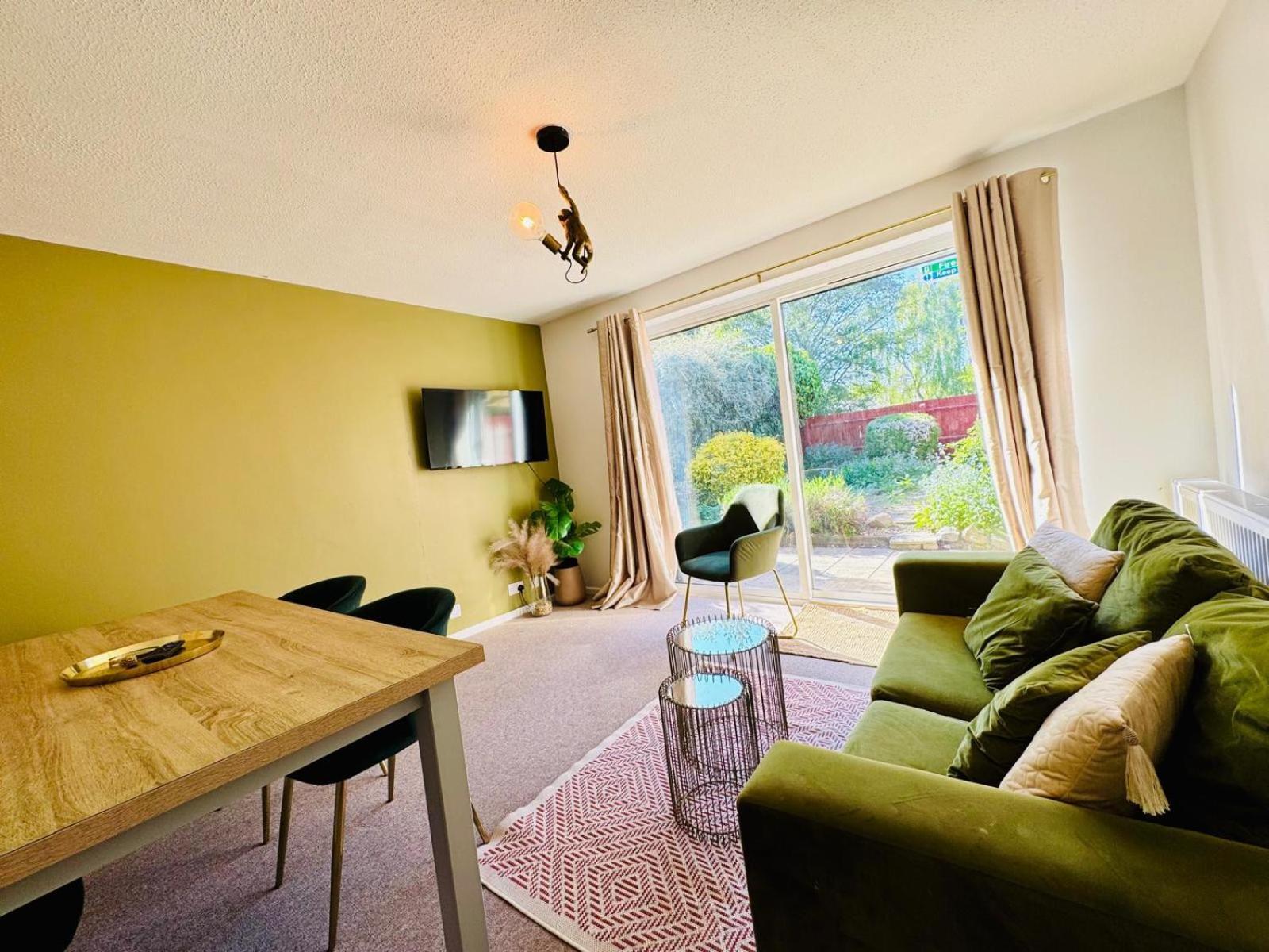 Jade's Cozy Retreat: Pet-Friendly 2-Bed with Garden Villa Cambridge  Exterior photo