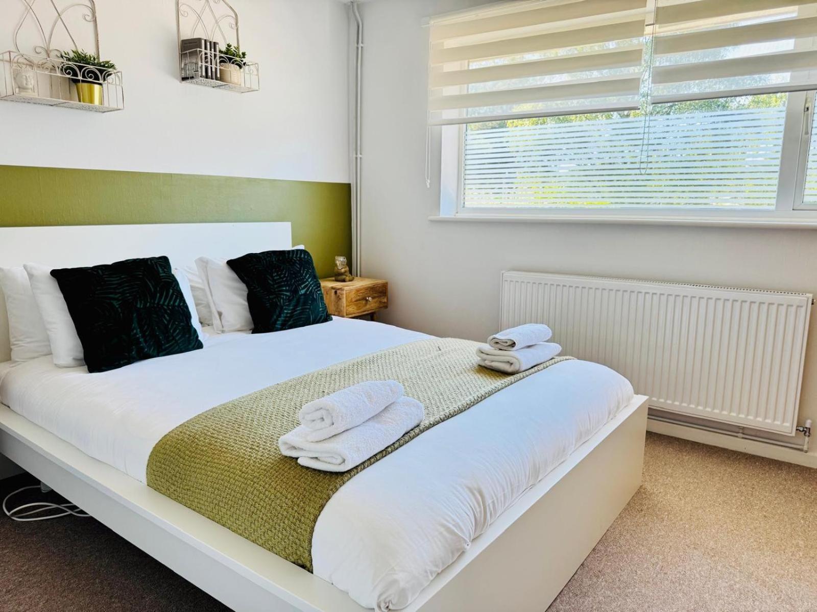 Jade's Cozy Retreat: Pet-Friendly 2-Bed with Garden Villa Cambridge  Exterior photo